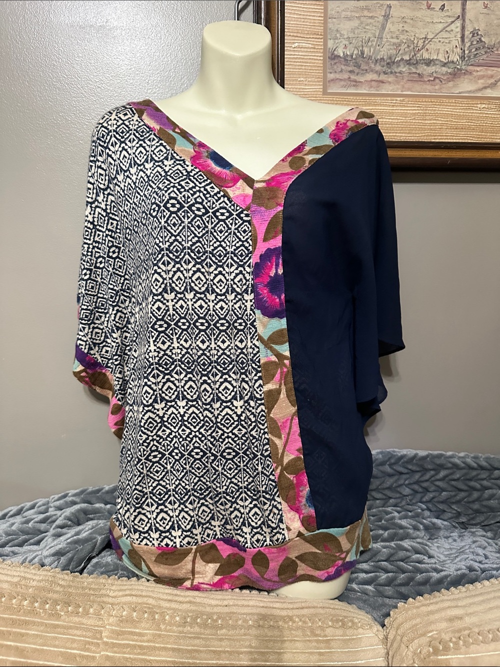 Vanessa & Virginia Mixed-Print V-Neck Blouse with Floral Trim size medium